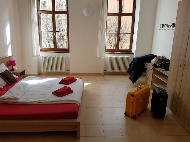 Ginosi Elema Apartel