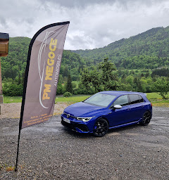 Photo n°2 de P-M Négoce Automobiles ( M. PERONA ) à Mieussy (Garage automobile)