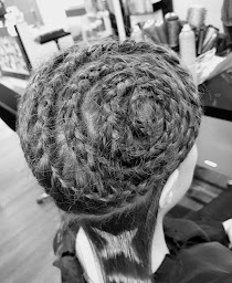 Photo n°4 de Sympatif à Saint-Germain-en-Montagne (Salon de coiffure)