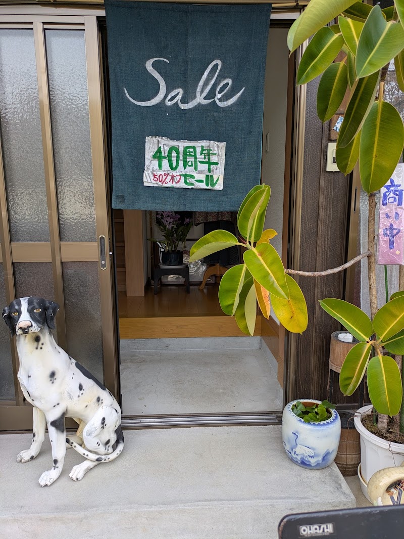 えっちゃんの店（サロンドジュエル）