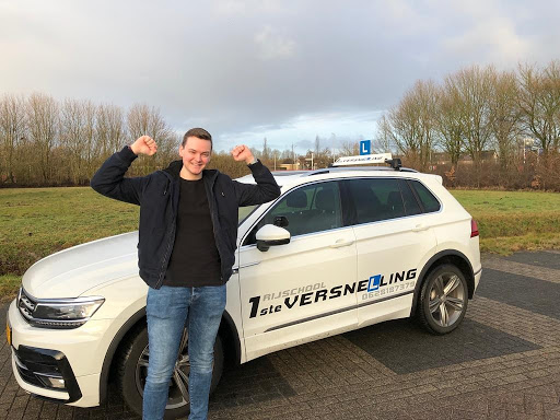 Rijschool 1ste versnelling, Spanjelaan 19 a18, Assen - Thumbnail