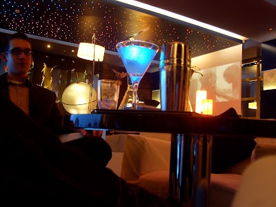 bar