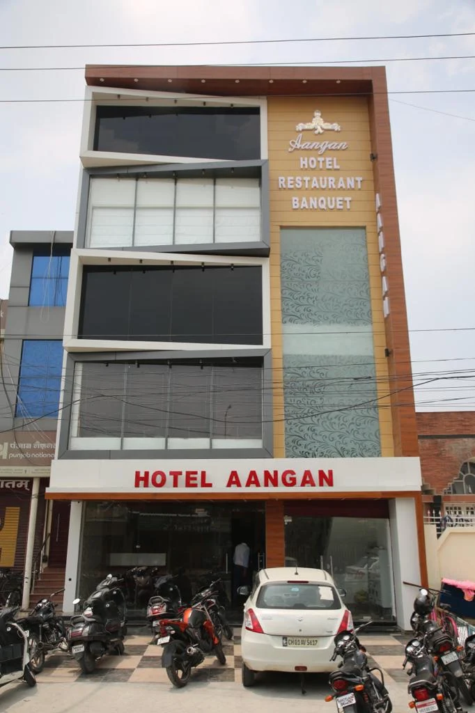 HOTEL Aangan - Best Hotel and Restaurant | Budgeted Hotel | Top 10 Business Hotels in Karnal