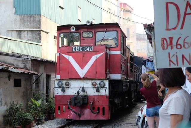 Hanoi Street Train