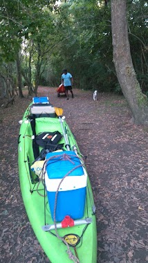 Camping El Ceibo, Isla Santiago, Author: agustin misio