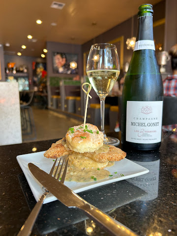 Be Bubbly Tastings & Travel by null