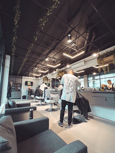 Konrad Krupa - Barber