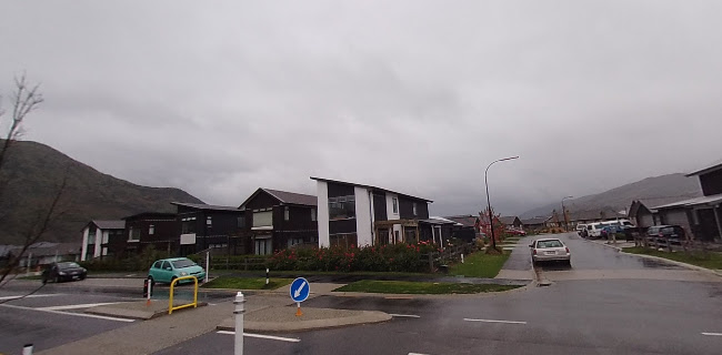 Comments and reviews of Shotover Primary School