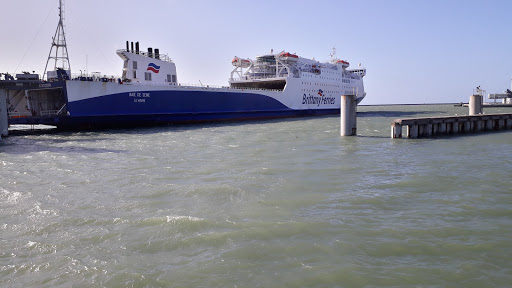 Nez du bateau le France - Thumbnail