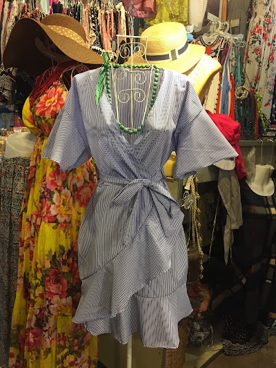 Photos of Alis' Fashions