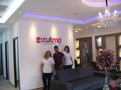 Photos of Cutme Beauty Zone Peluquer&iacute;a y Salon de Belleza