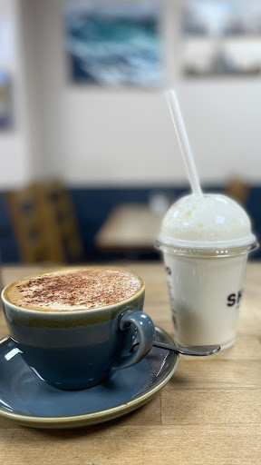 Cafe Primo Horsell - Thumbnail