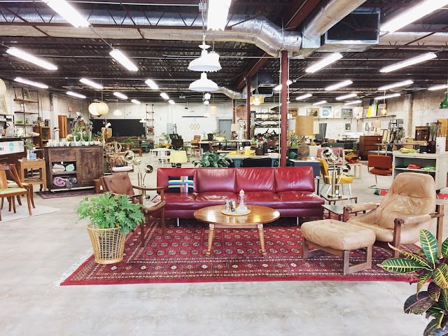 Retro Den