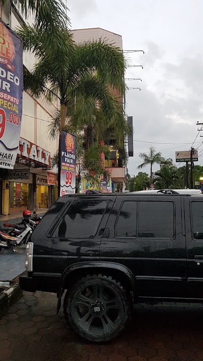 Photos of Matahari Putra Prima. PT Tbk