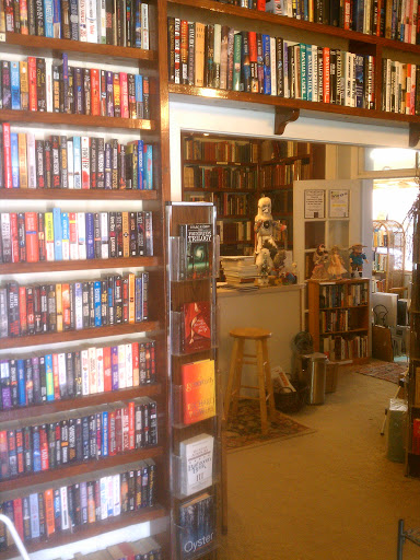 Readers' Cove Used Books & Gallery - Thumbnail