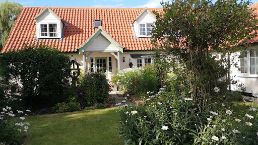 White Cottage B and B