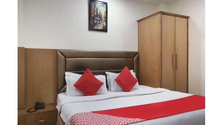 Hotel The Royal Placid