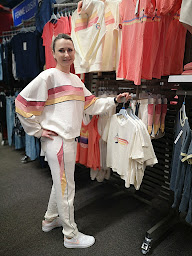 Photo n°8 de Intersport Salon-de-Provence à Salon-de-Provence (Magasin de vêtements pour jeunes)