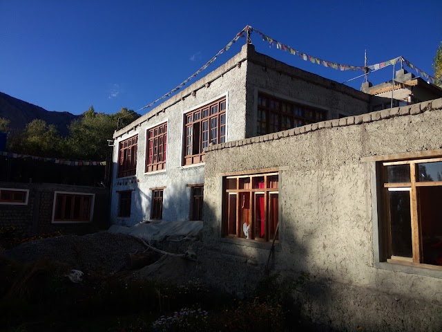 Tsetan Guest House