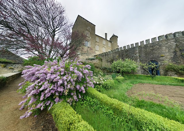 Château de Berzé-le-Châtel