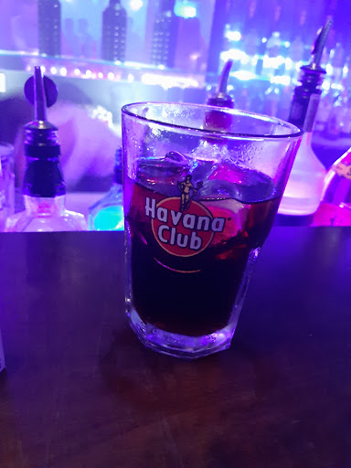 Max’s Bar