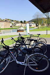 Photo n°10 de Le Snack au P'tit Bateau à Monthermé (Service de location de vélo)