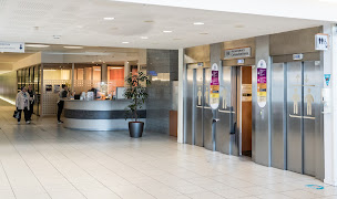 Photo n°4 de CHIRURGIE DIGESTIVE et OBÉSITÉ à Saint-Grégoire (Chirurgien)