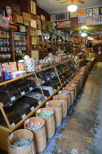 Candy & Stuff - Visual