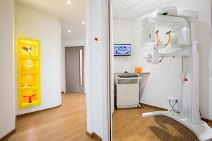 Photo n°2 de Dr Philippe Chanavaz - Chirurgien maxillo-facial et stomatologue à Aubagne (Chirurgien)