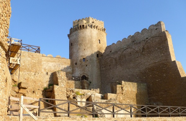 Castello Aragonese