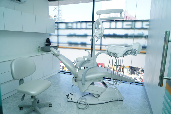 Eledent Dental Hospital | Advanced Dental Implant Clinic in Manikonda, Hyderabad by null