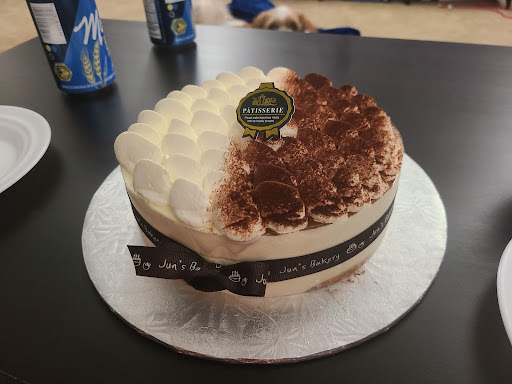 Jun's Bakery - Visual