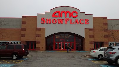 Photos of AMC Showplace Michigan City 14