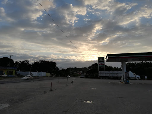 Estación de Servicio Mayo