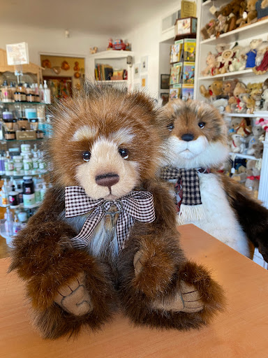 Bears & More Gallery - United States