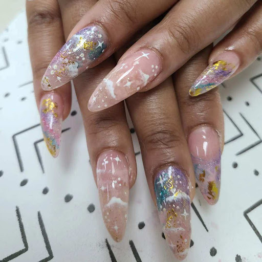Lin's Nails - Visual