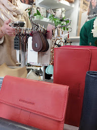 Photo n°8 de Maroquinerie - Grain de Cuir à La Haye (Magasin de sacs et bagages)