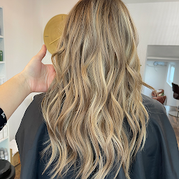 Photo n°23 de Ambiance coiffure à Aix-les-Bains (Salon de coiffure)