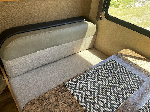 Greg's Upholstery - Visual