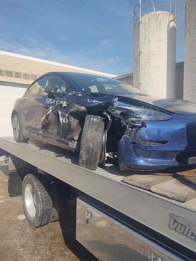 ULTIMATE TOWING - Visual