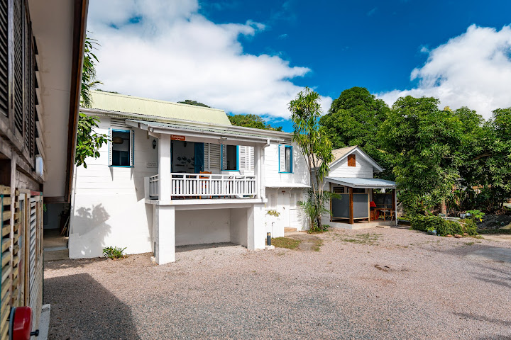 Beach House Beau Vallon by null