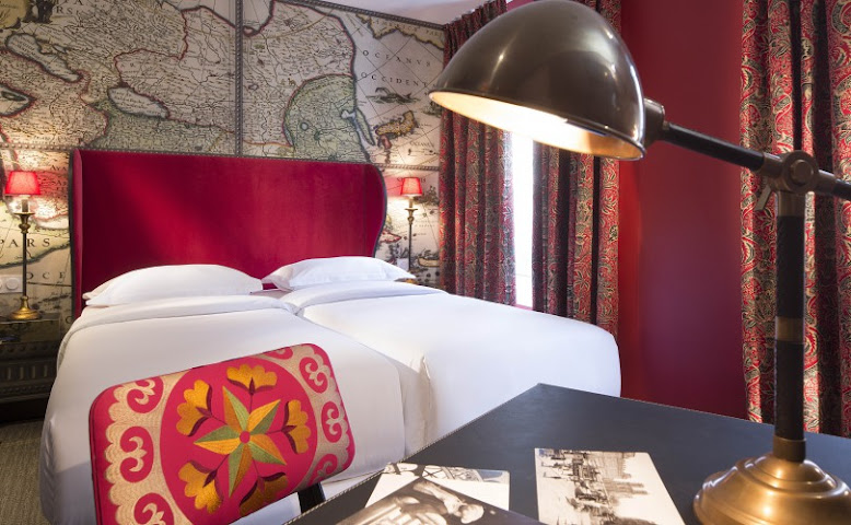 Hôtel Du Continent by null