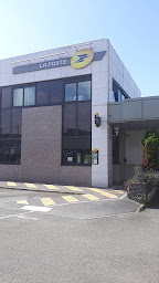 Photo n°2 de La Poste Espace Clients Pro à Bonchamp-lès-Laval (Poste)