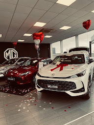 Photo n°1 de MG Motor Cholet à Cholet (Garage automobile)