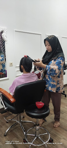 Ungu Barbers & Professional Salon