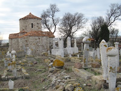 Eski Türk Mezarlığı