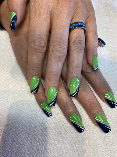 Divine Nail Lounge - Thumbnail