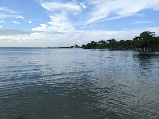 Rompeolas - Mosquito Pier Logo