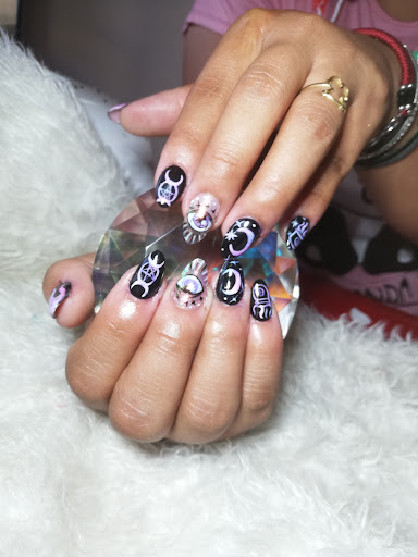 Amada's Nails - Visual