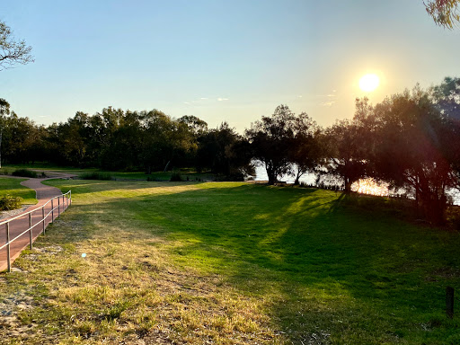 Max Hunt Reserve Gallery - Australia
